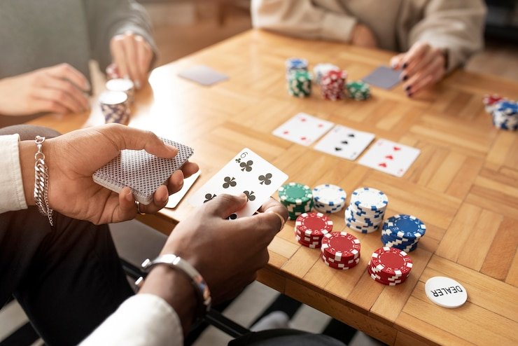 Suasana live casino gebyar4 dengan dealer nyata dan meja permainan baccarat serta roulette secara langsung